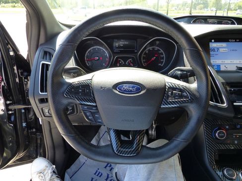 Used 2016 Ford Focus ST w/ Equipment Group 402A FWD image 27