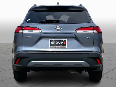 Used 2023 Toyota Corolla Cross LE image 4