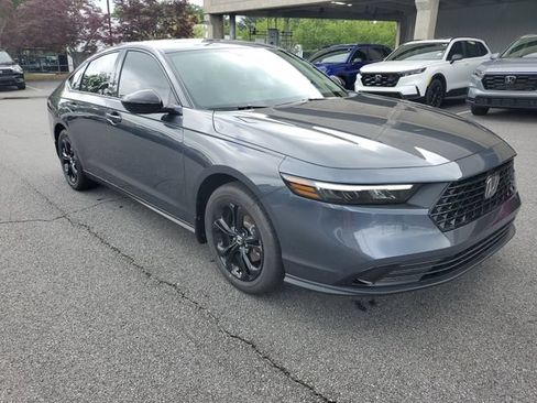 Used 2025 Honda Accord SE image 3
