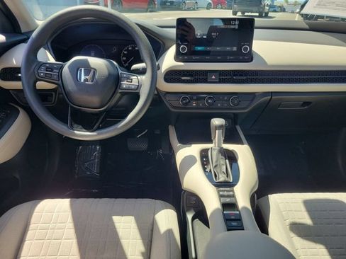 Certified 2024 Honda HR-V LX image 9