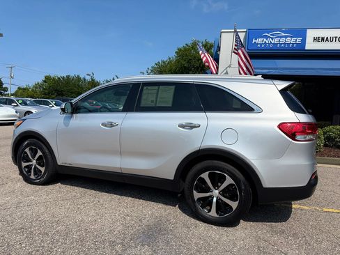 Used 2017 Kia Sorento EX AWD/4WD image 4