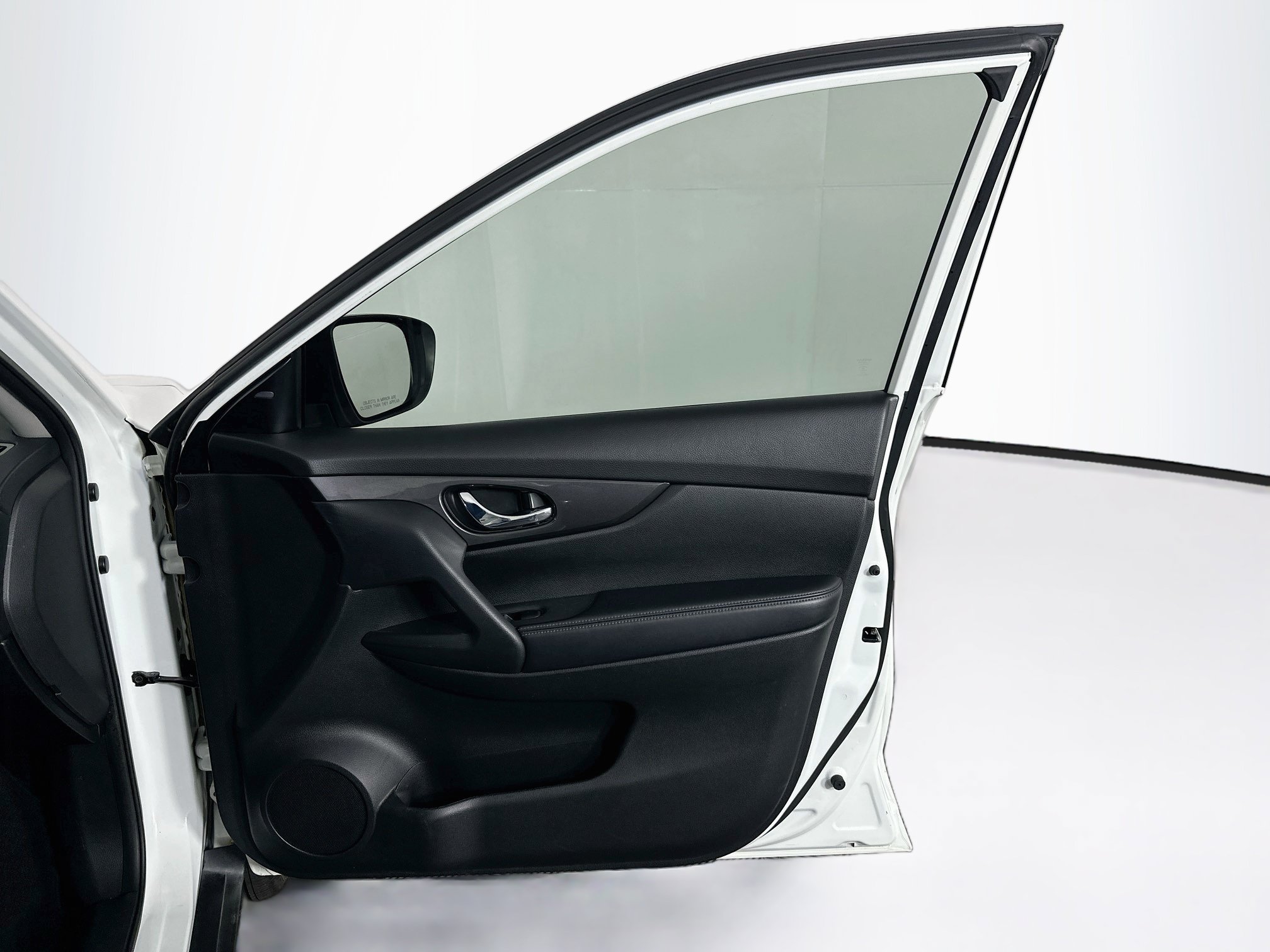 Used 2020 Nissan Rogue SV FWD image 31