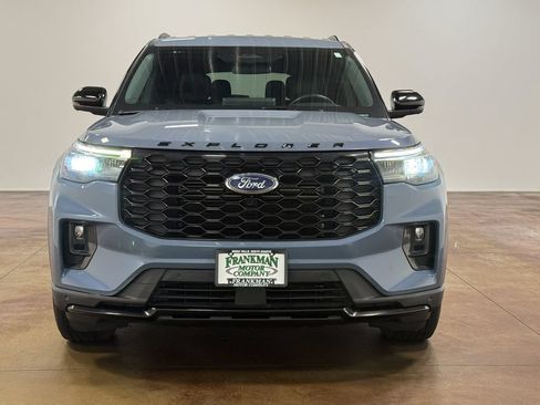 Used 2025 Ford Explorer ST-Line AWD/4WD image 29