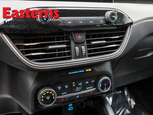 Used 2022 Ford Escape SE w/ Cold Weather Package image 20