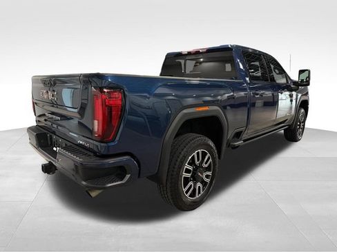 Used 2021 GMC Sierra 2500 AT4 w/ AT4 Premium Plus Package AWD/4WD image 5