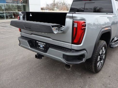 Used 2025 GMC Sierra 3500 Denali w/ Denali Reserve Package image 21
