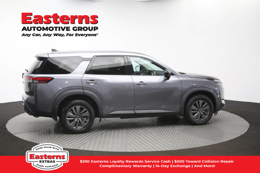 Used 2024 Nissan Pathfinder S AWD/4WD image 46