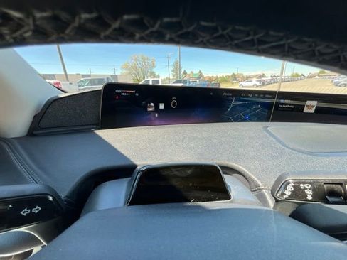 Used 2025 Lincoln Navigator Reserve AWD/4WD image 38
