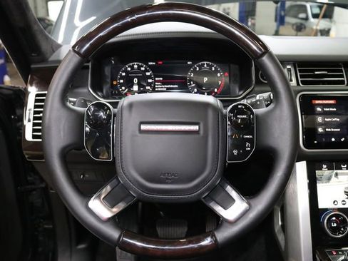 Used 2018 Land Rover Range Rover Supercharged image 18