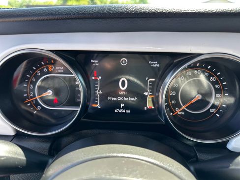 Used 2021 Jeep Wrangler Unlimited Sport AWD/4WD image 29