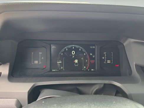 Used 2025 Toyota Tacoma SR5 AWD/4WD image 16