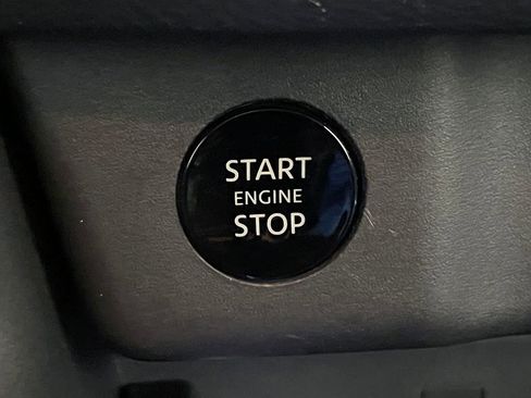 Used 2026 Nissan Rogue SL AWD/4WD image 28