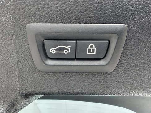 Used 2017 BMW X6 M Base image 22