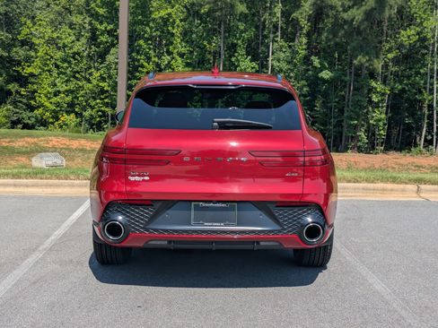 Used 2023 Genesis GV70 2.5T w/ Sport Prestige Package AWD/4WD image 4