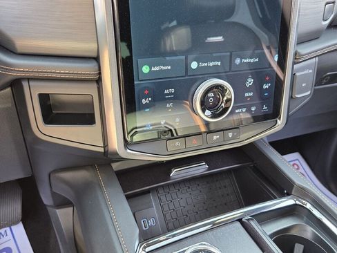 Used 2024 Ford Expedition Max Platinum image 25