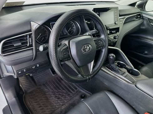 Used 2022 Toyota Camry SE w/ Convenience Package FWD image 28