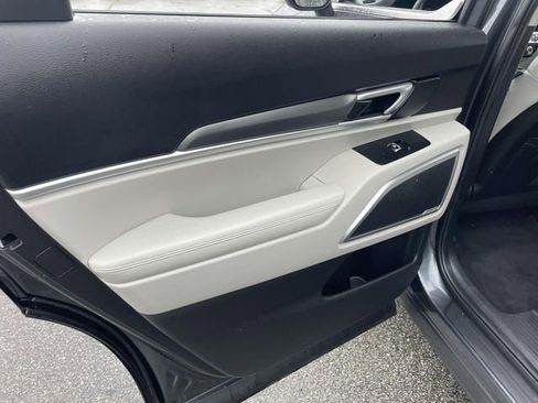 Used 2022 Kia Telluride S image 17