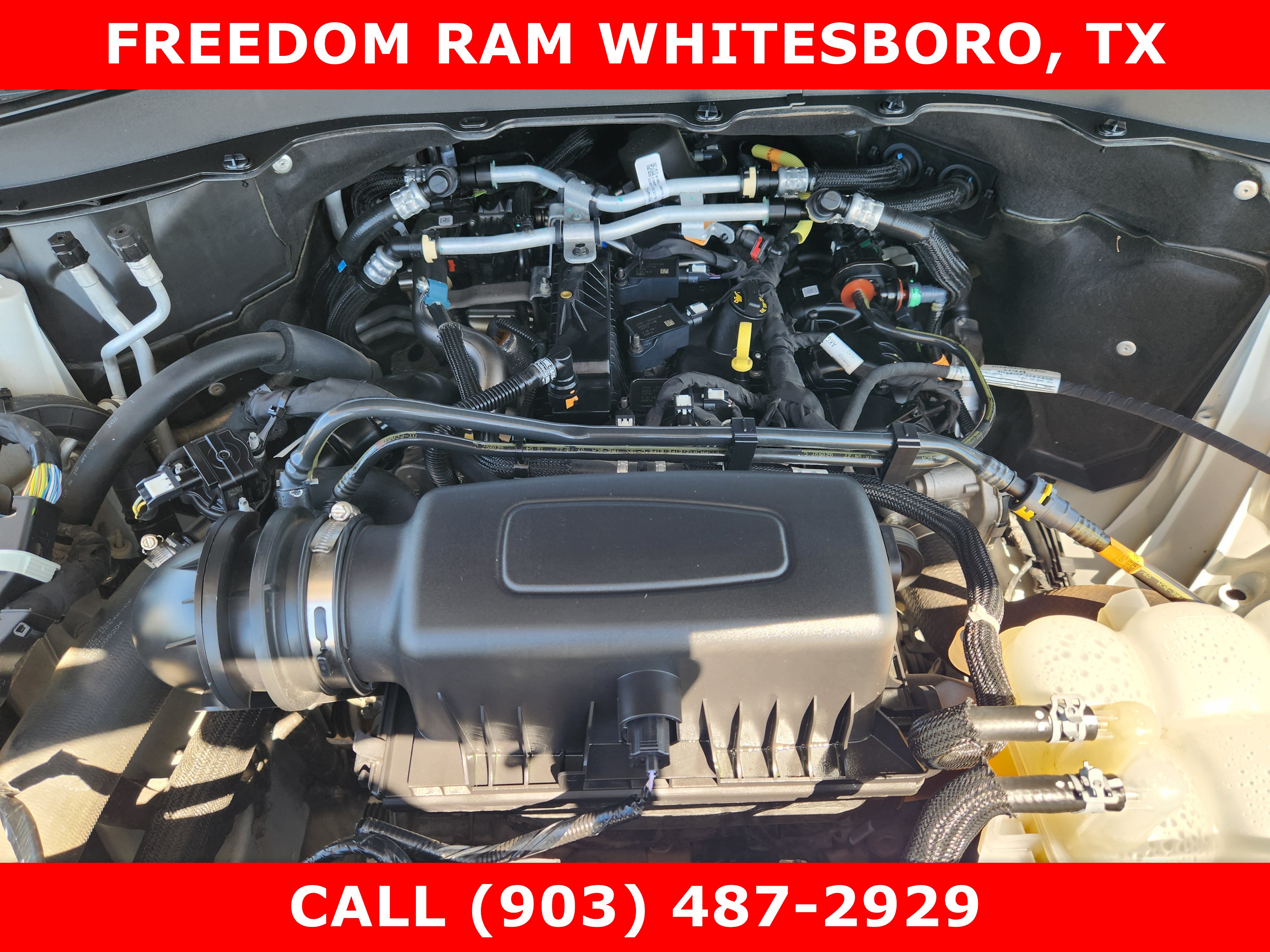 Used 2022 Ford Explorer XLT w/ Equipment Group 202A AWD/4WD image 22