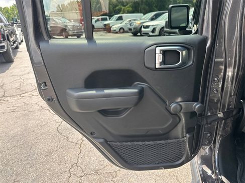 Used 2024 Jeep Wrangler Sport image 22