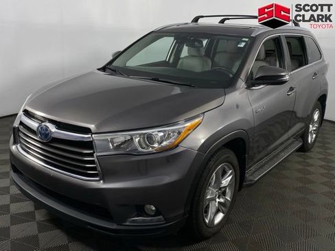 Used 2016 Toyota Highlander Limited Platinum AWD/4WD image 3