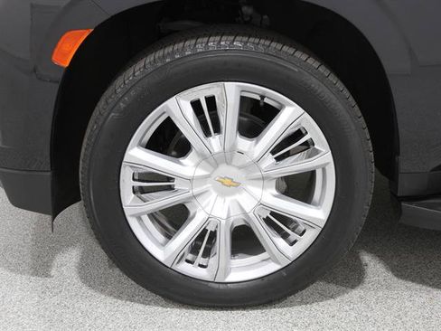 Used 2024 Chevrolet Tahoe High Country image 24
