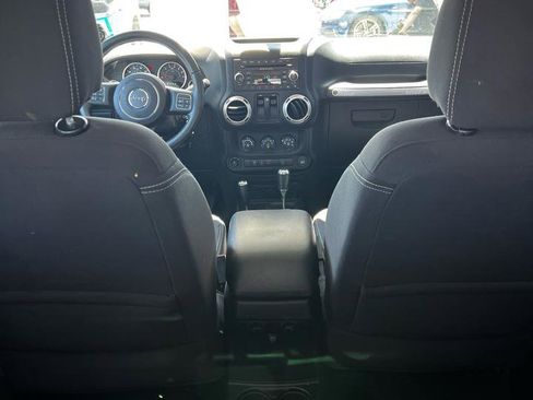 Used 2013 Jeep Wrangler Rubicon w/ Dual Top Group AWD/4WD image 9