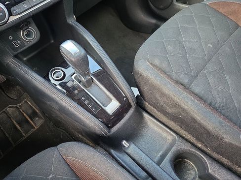 Used 2020 Nissan Kicks SR w/ Exterior Package image 25