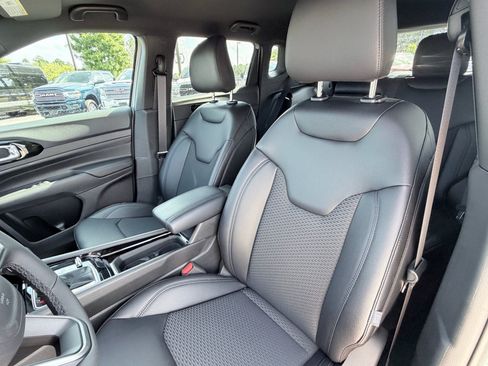 New 2026 Jeep Compass Latitude AWD/4WD image 21