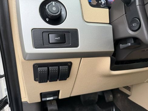 Used 2013 Ford F150 Lariat w/ Luxury Equipment Group image 15