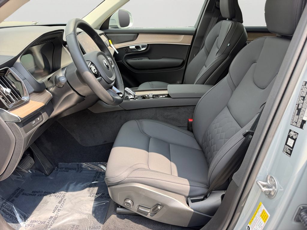 Certified 2026 Volvo XC90 T8 Plus w/ Protection Package Premier AWD/4WD image 16