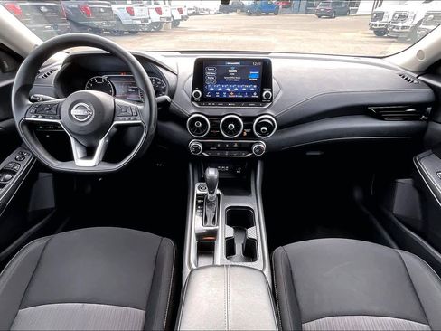 Used 2024 Nissan Sentra SV image 15