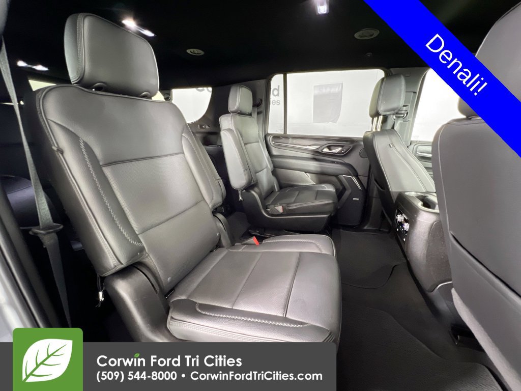 Used 2024 GMC Yukon XL Denali AWD/4WD image 18