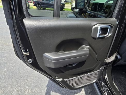 Used 2023 Jeep Wrangler Unlimited w/ Cold Weather Group AWD/4WD image 41
