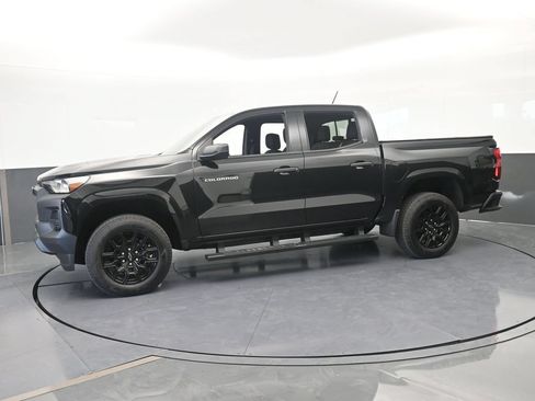 Used 2026 Chevrolet Colorado W/T w/ WT Custom Package RWD image 2