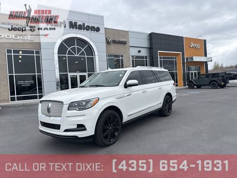 Used 2022 Lincoln Navigator L Reserve AWD/4WD image 1