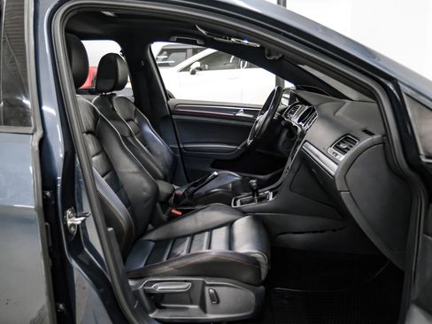 Used 2019 Volkswagen GTI SE FWD image 30