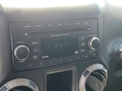 Used 2016 Jeep Wrangler Unlimited Sport AWD/4WD image 24