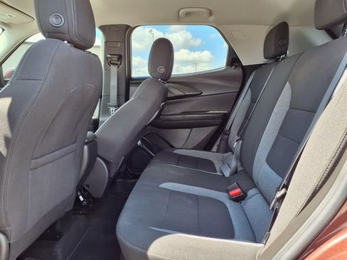 Used 2023 Chevrolet TrailBlazer LT FWD image 15