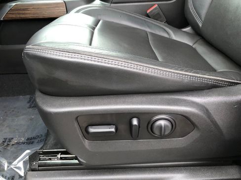 Used 2020 Chevrolet Silverado 1500 High Country w/ Technology Package image 15