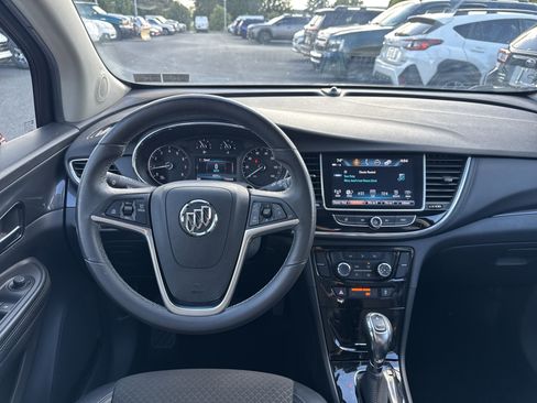 Used 2020 Buick Encore Preferred AWD/4WD image 2