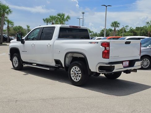 Used 2025 Chevrolet Silverado 2500 LT w/ Convenience Package AWD/4WD image 5