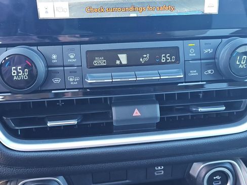 Certified 2024 Toyota Grand Highlander AWD image 18