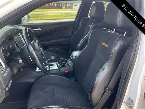 Used 2017 Dodge Charger R/T RWD image 23