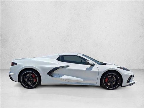 Used 2025 Chevrolet Corvette Stingray Preferred Conv w/ Z51 Performance Package RWD image 4