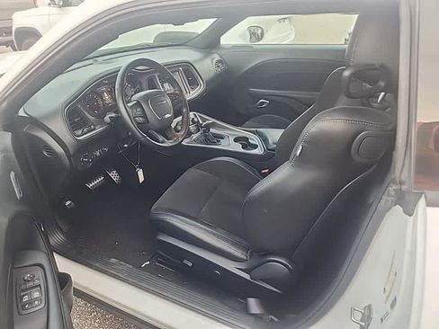 Used 2022 Dodge Challenger R/T w/ Plus Package image 4