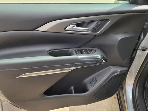 New 2026 Chevrolet Traverse LT w/ Midnight/Sport Edition FWD image 14