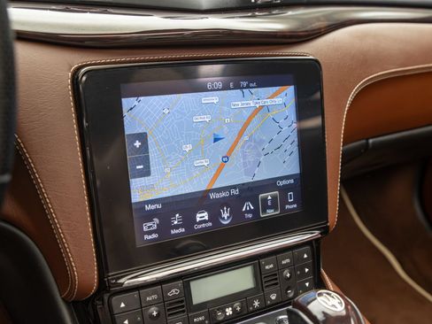 Used 2018 Maserati GranTurismo MC RWD image 29