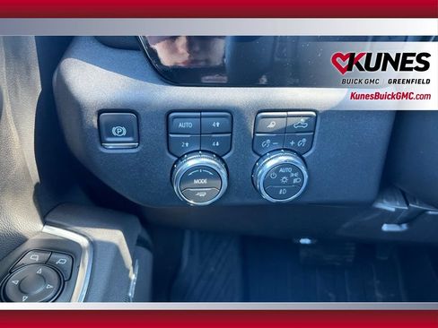 New 2026 GMC Sierra 1500 Elevation w/ Elevation Premium Package AWD/4WD image 22