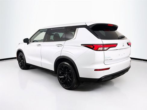 Used 2023 Mitsubishi Outlander SEL Black Edition AWD/4WD image 5