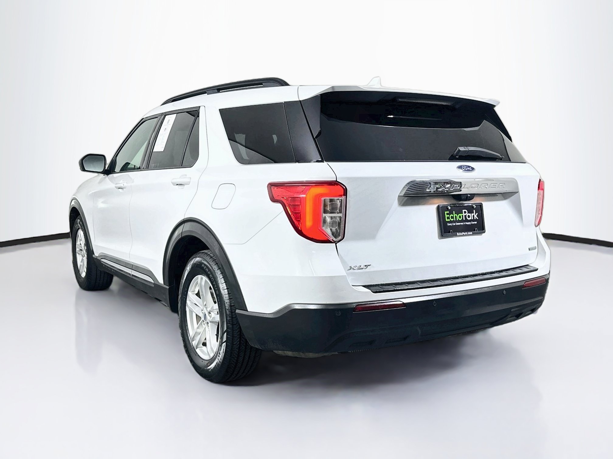 Used 2020 Ford Explorer XLT RWD image 5